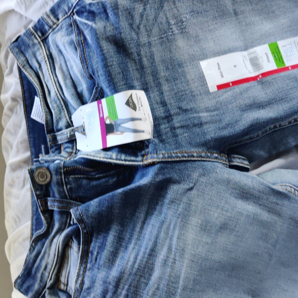 Women's skinny jeans